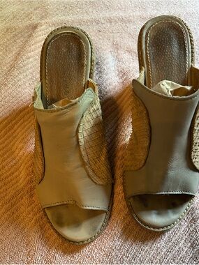 Diba  true mules.   Creative.  Size 9